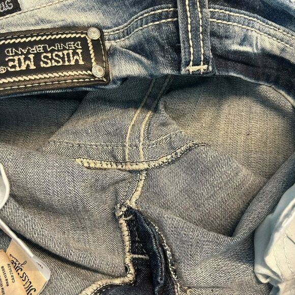 Miss Me Women’s Size 28x33 Straight Leg Jeans‎ Rhinestone Bling Pockets - Picture 9 of 10